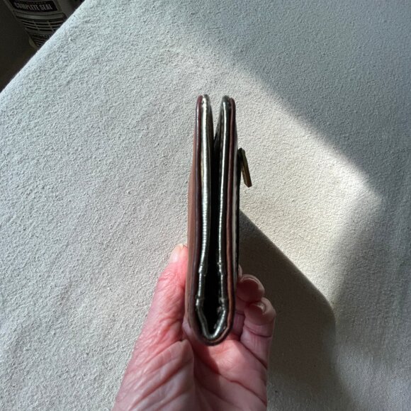 Fossil Small Brown Leather Button Close Wallet - Picture 6 of 10